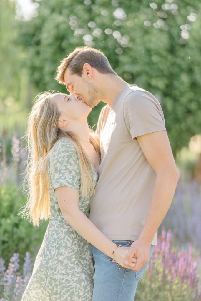 Blumengärten Hirschstetten Paarfotos Donaustadt Fotografin Wien Hochzeit Blumengärten Hirschstetten