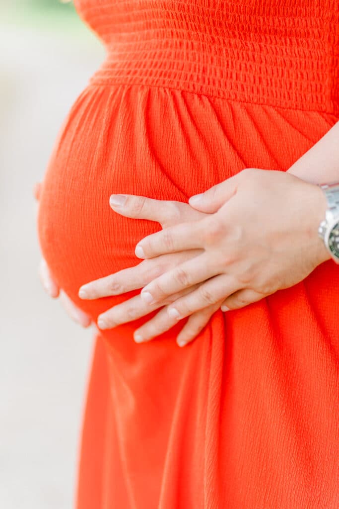 Babybauchfotos, Schwangerschaftsfotos, Schwangerschaftsshooting, Wien Fotografin, Ultraschallbild, Posen Schwanger, Schwanger Fotos