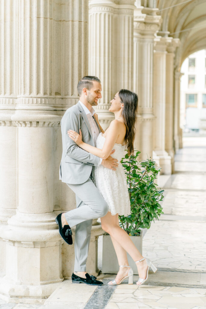 Paarfotos Innenstadt Wien Hochzeit Innenstadt Wien Babybauchfotos Innenstadt Wien Pärchen Spaziergang durch die Innenstadt Wien mit Paarfotografin Fotografin, Hochzeitsfotografin