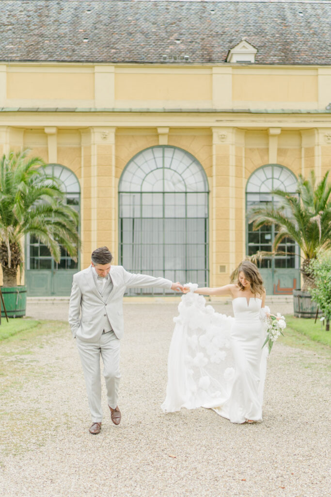 Brautpaarfotos Paarfotos im Park der Orangerie Schloss Schönbrunn