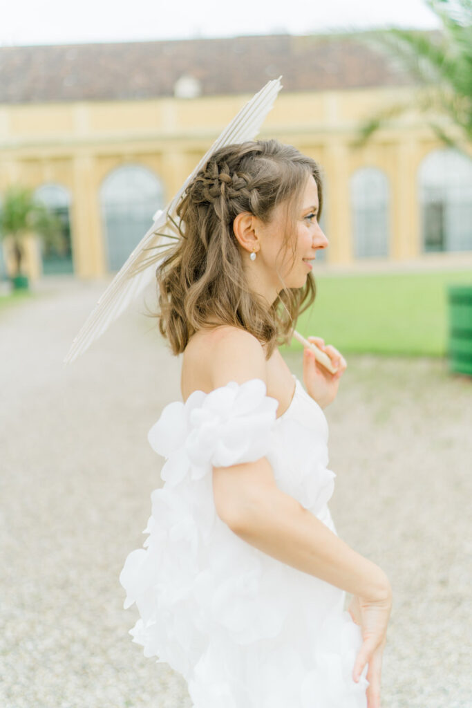 Brautpaarfotos Paarfotos im Park der Orangerie Schloss Schönbrunn